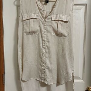 H&M Cream Sleeveless Buttoned Blouse with Mandarin Collar